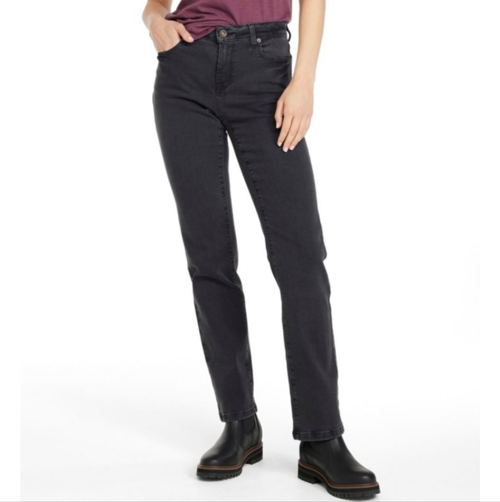 L.L. Bean High Waist Straight Leg Jeans  Black Size 6 Petite